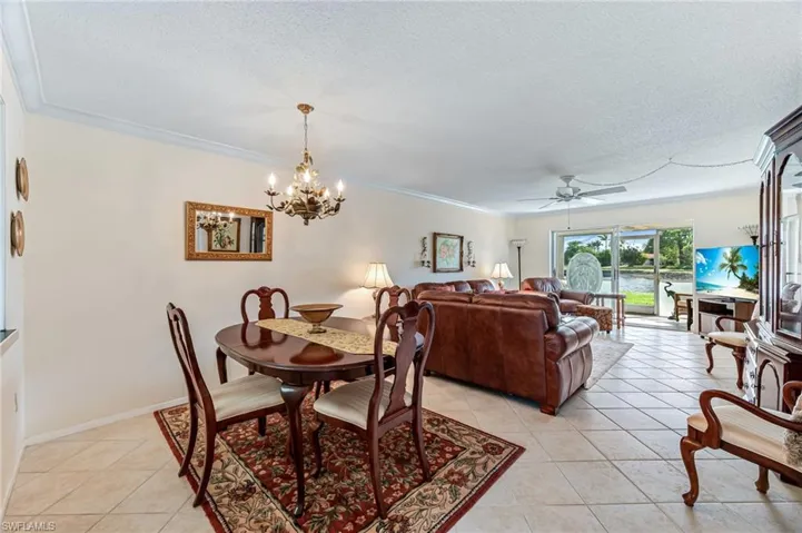 200 Valley Stream Dr # C4, Naples Fl 34113