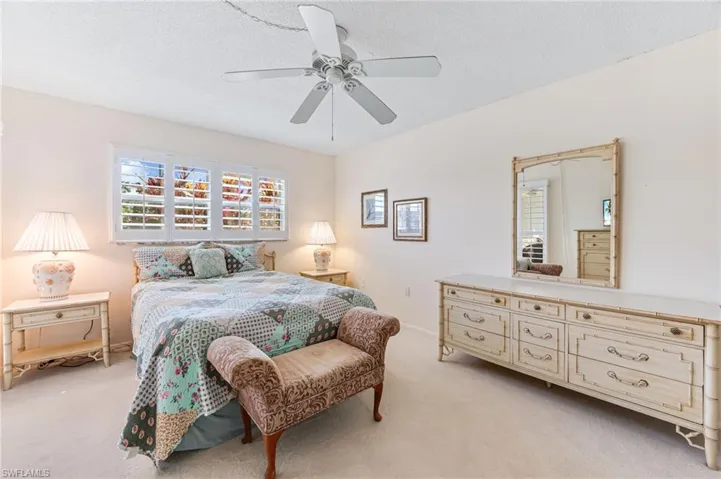 200 Valley Stream Dr # C4, Naples Fl 34113