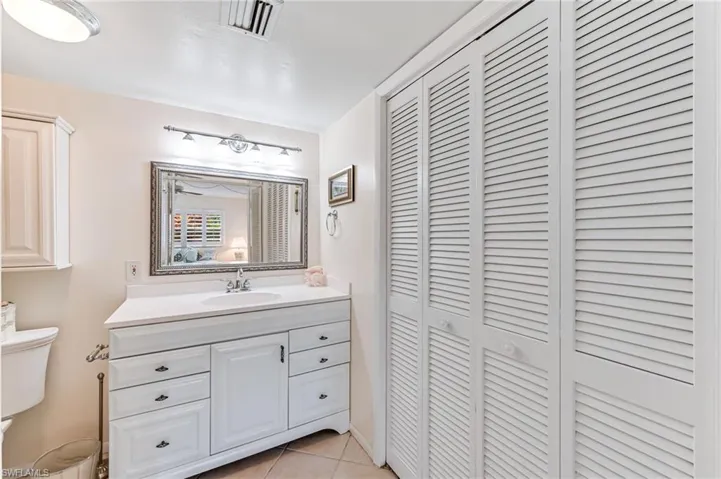 200 Valley Stream Dr # C4, Naples Fl 34113