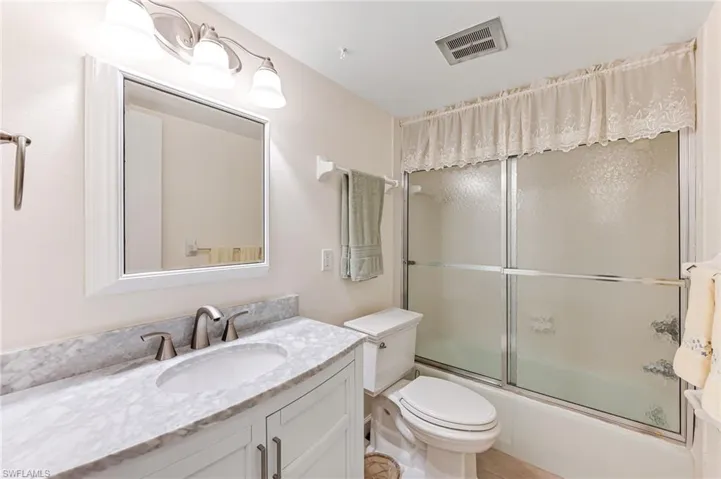 200 Valley Stream Dr # C4, Naples Fl 34113