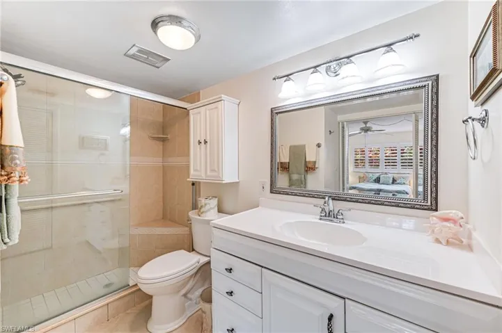 200 Valley Stream Dr # C4, Naples Fl 34113