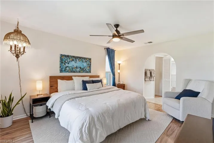 329 16th Pl, Cape Coral, Florida 33990