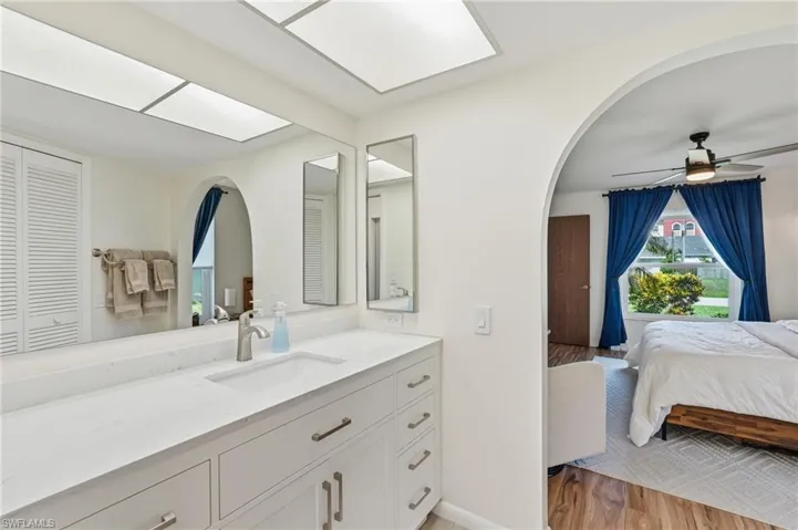 329 16th Pl, Cape Coral, Florida 33990