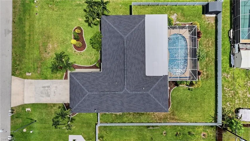 329 16th Pl, Cape Coral, Florida 33990