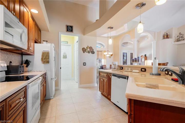 1000 El Dorado PKWY W, CAPE CORAL FL 33914