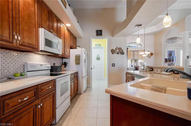 1000 El Dorado PKWY W, CAPE CORAL FL 33914