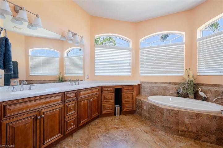 1000 El Dorado PKWY W, CAPE CORAL FL 33914
