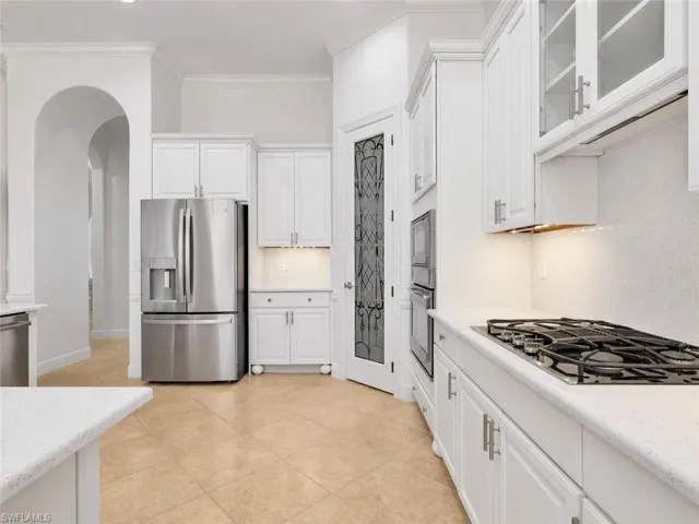 Chef's kitchen, pantry and stainless appliance package