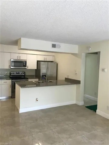 5331  Summerlin  RD, Fort Myers, FL 33919