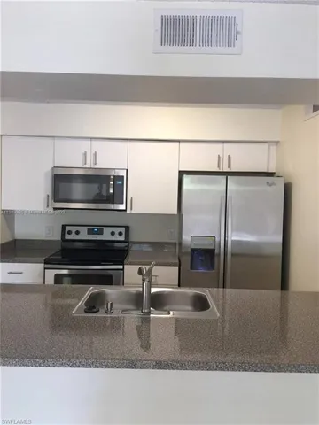 5331  Summerlin  RD, Fort Myers, FL 33919