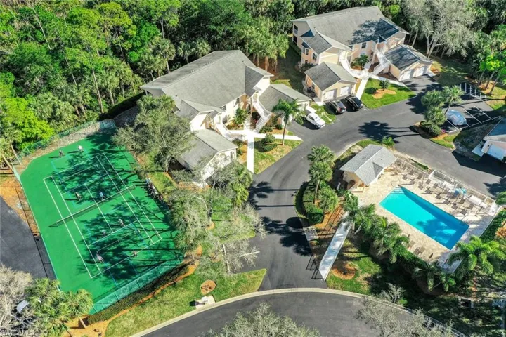 774 Wiggins Lake Dr 101, Naples, Florida 34110