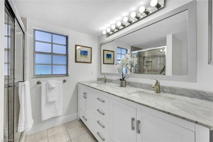 774 Wiggins Lake Dr 101, Naples, Florida 34110