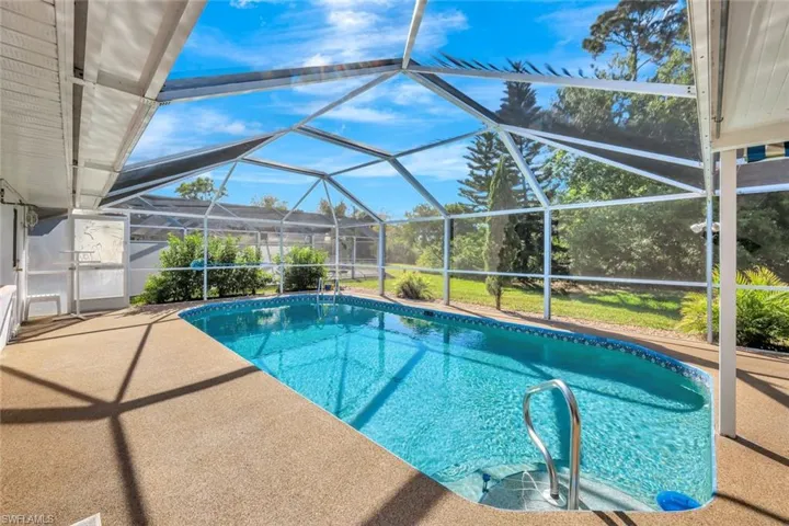 1942  Golfside Village  LN, Lehigh Acres, FL 33936