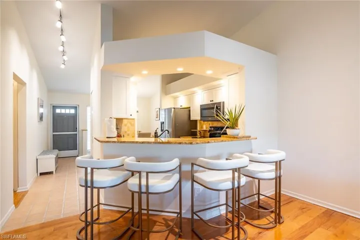 815  Gulf Pavilion  DR, Naples, FL 34108