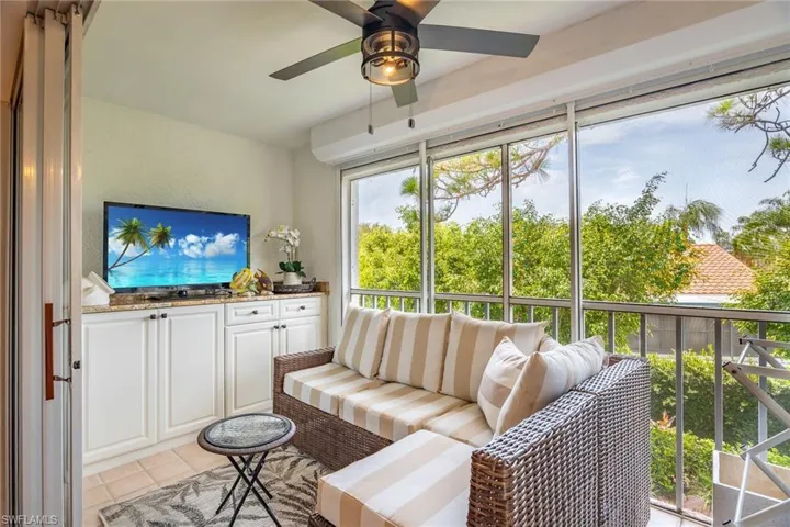 815  Gulf Pavilion  DR, Naples, FL 34108