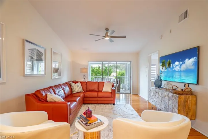 815  Gulf Pavilion  DR, Naples, FL 34108