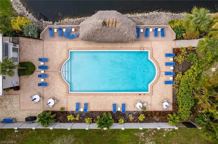 815  Gulf Pavilion  DR, Naples, FL 34108