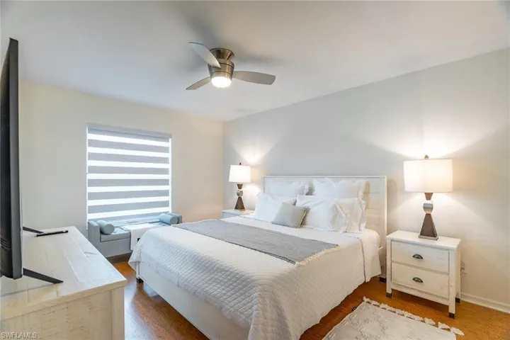 815  Gulf Pavilion  DR, Naples, FL 34108