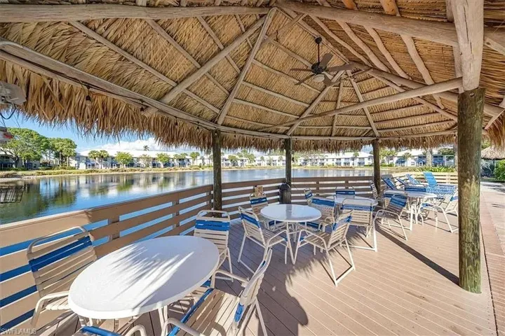 815  Gulf Pavilion  DR, Naples, FL 34108