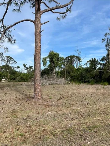 8385  Suncoast  DR, North Fort Myers, FL 33917
