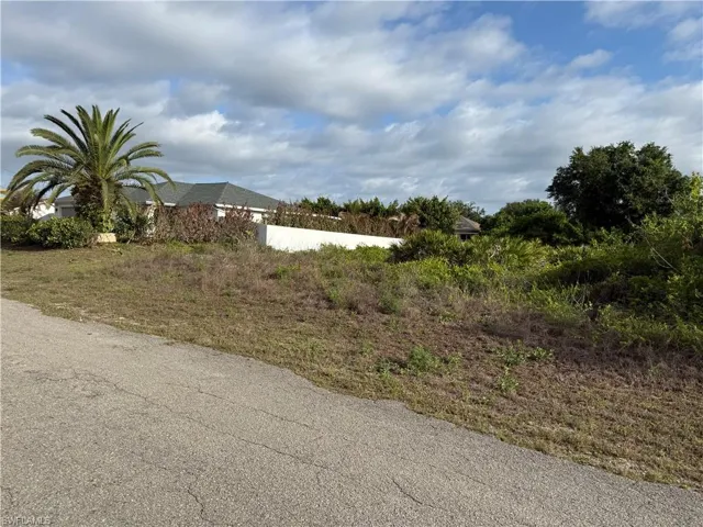 3312 2nd St W, Lehigh Acres, Florida 33971