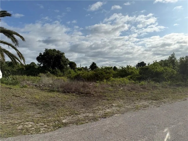 3312 2nd St W, Lehigh Acres, Florida 33971
