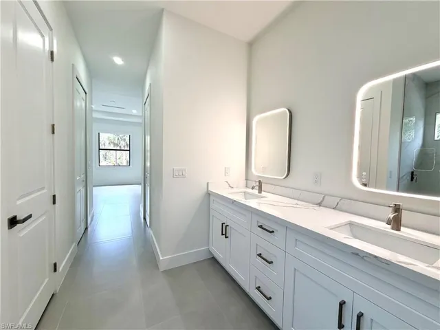 4283 10th St Ne, Naples, Florida 34120
