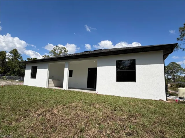4283 10th St Ne, Naples, Florida 34120