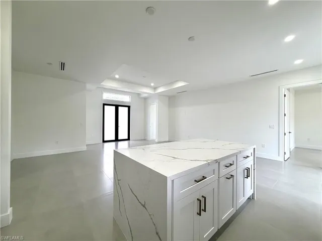 4283 10th St Ne, Naples, Florida 34120