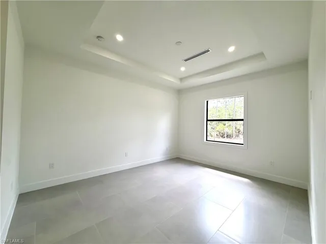 4283 10th St Ne, Naples, Florida 34120