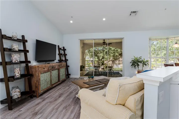 56 Silver Oaks Cir 202, Naples, Florida 34119