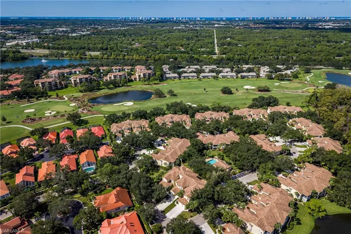 56 Silver Oaks Cir 202, Naples, Florida 34119