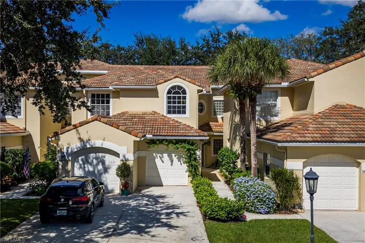 56 Silver Oaks Cir 202, Naples, Florida 34119
