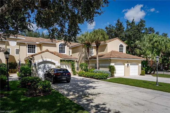 56 Silver Oaks Cir 202, Naples, Florida 34119