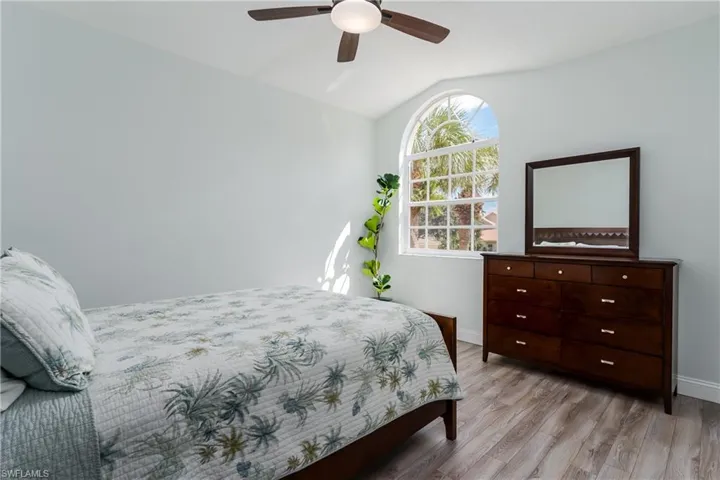56 Silver Oaks Cir 202, Naples, Florida 34119