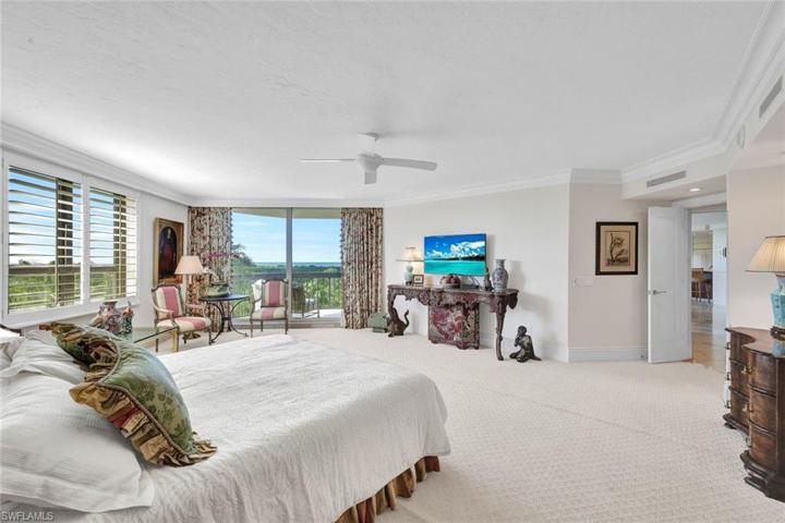 6001 Pelican Bay BLVD # 401, NAPLES FL 34108