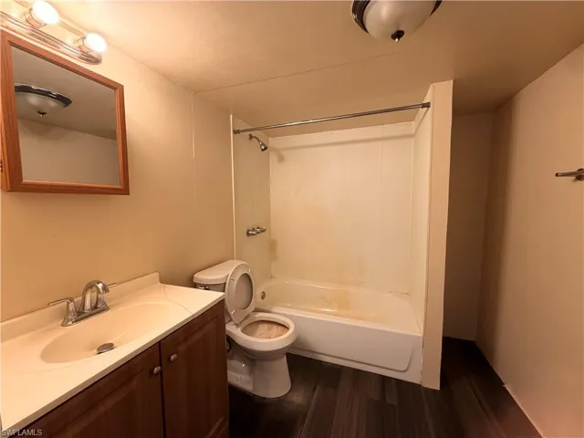 7962 Breeze Dr, North Fort Myers, Florida 33917