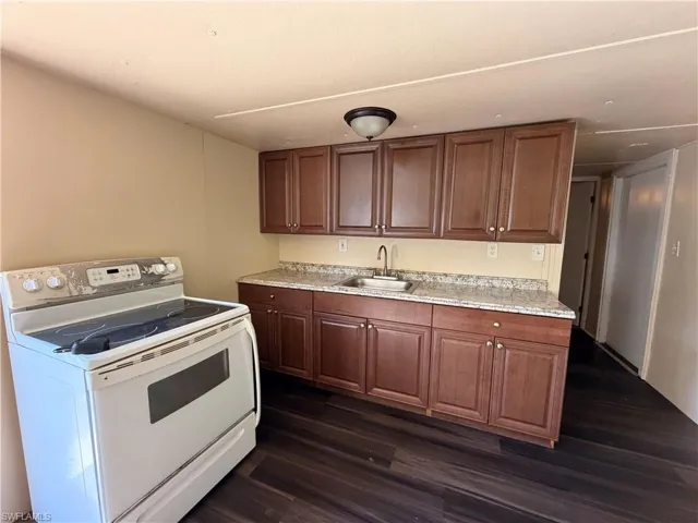 7962 Breeze Dr, North Fort Myers, Florida 33917