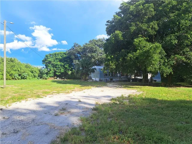View of grassy yard