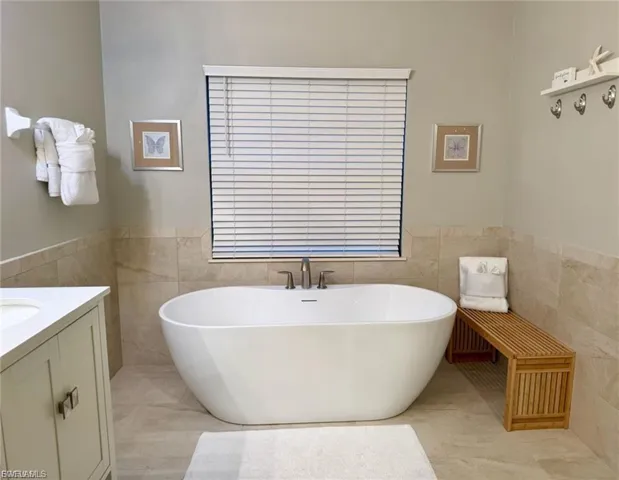 15472 Admiralty Cir 1, North Fort Myers, Florida 33917
