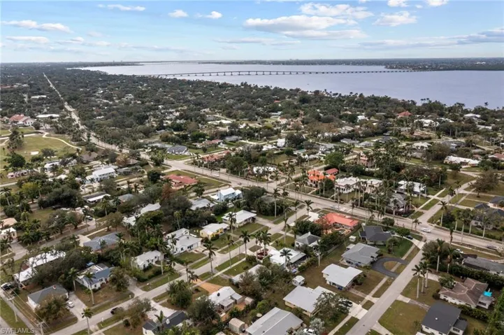 1451  Maravilla  AVE, Fort Myers, FL 33901