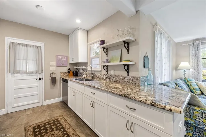 1451  Maravilla  AVE, Fort Myers, FL 33901
