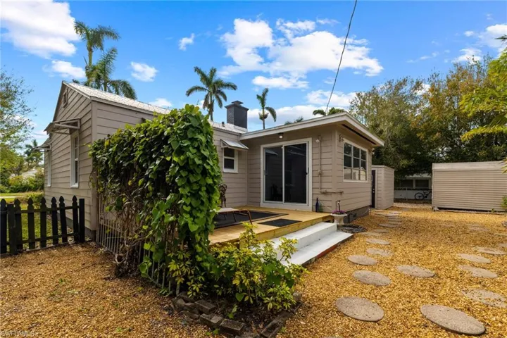 1451  Maravilla  AVE, Fort Myers, FL 33901