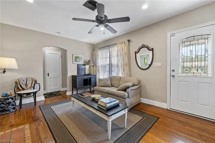 1451  Maravilla  AVE, Fort Myers, FL 33901