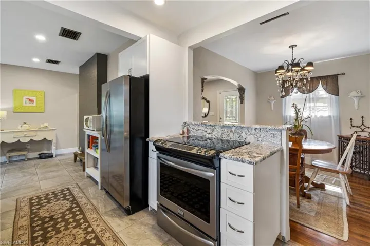 1451  Maravilla  AVE, Fort Myers, FL 33901