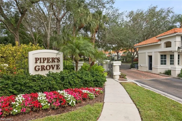 2476  Orchid Bay  DR, Naples, FL 34109