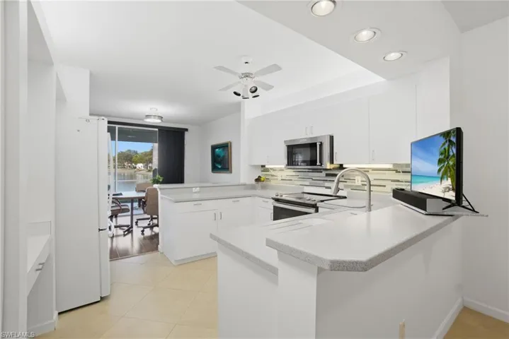 2476  Orchid Bay  DR, Naples, FL 34109