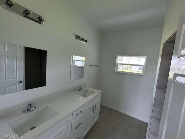 1701 Ne 44th Ter, Cape Coral, Florida 33909