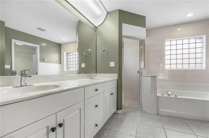 1137 Sw 37th St, Cape Coral, Florida 33914