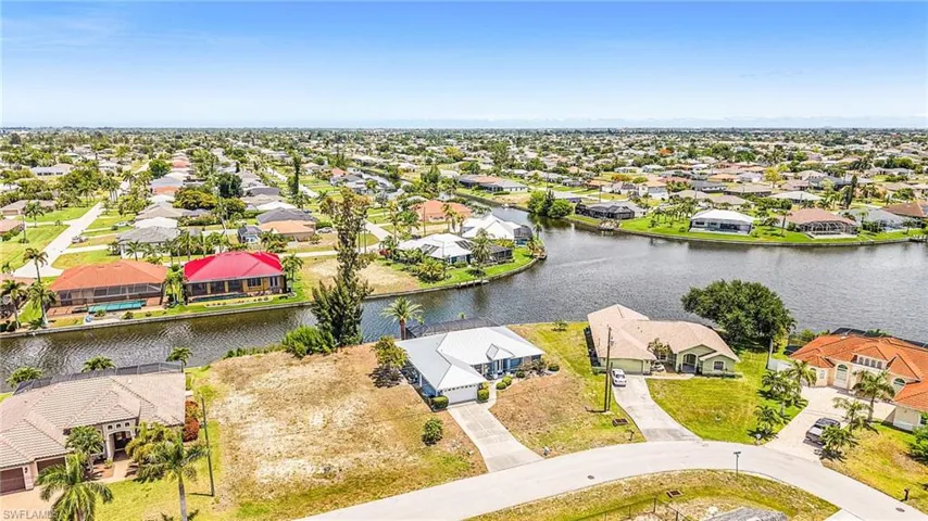 1137 Sw 37th St, Cape Coral, Florida 33914